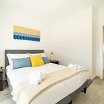 דירה A Tarambola - Walking Distance To Monte Clerigo And Amoreira Beaches אלג'זור
