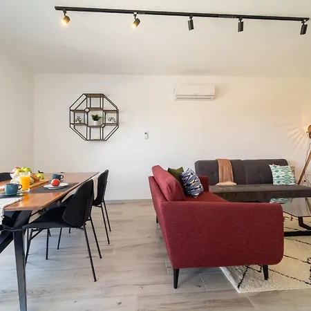 A Tarambola - Walking Distance To Monte Clerigo And Amoreira Beaches * אלג'זור