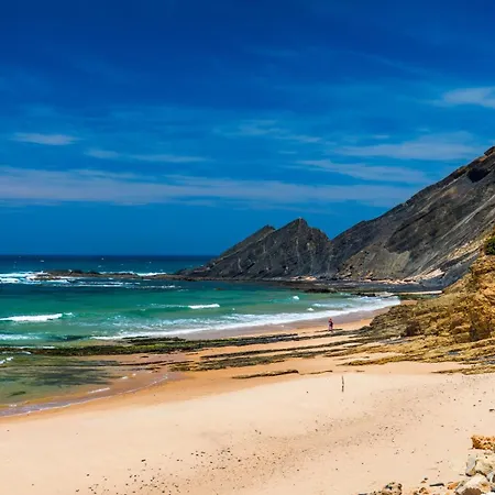 아파트 A Tarambola - Walking Distance To Monte Clerigo And Amoreira Beaches 알제주르