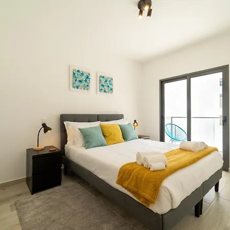 Lejlighed A Tarambola - Walking Distance To Monte Clerigo And Amoreira Beaches