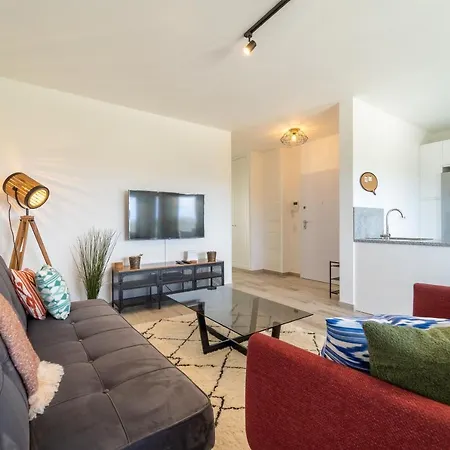 Apartamento A Tarambola - Walking Distance To Monte Clerigo And Amoreira Beaches