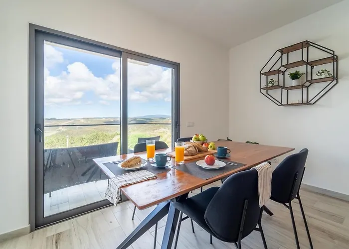 아파트 A Tarambola - Walking Distance To Monte Clerigo And Amoreira Beaches 알제주르