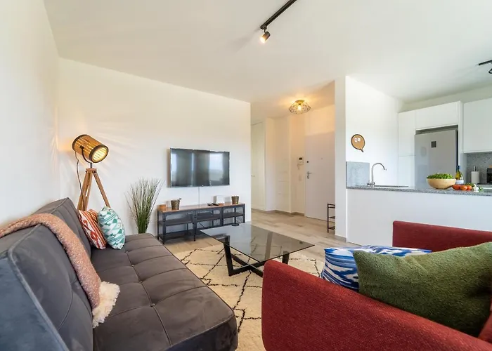 아파트 A Tarambola - Walking Distance To Monte Clerigo And Amoreira Beaches