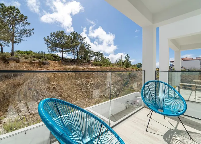 A Tarambola - Walking Distance To Monte Clerigo And Amoreira Beaches *